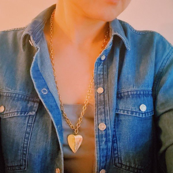 Lovely Big Heart Chain Necklace - RaeLynns Boutique