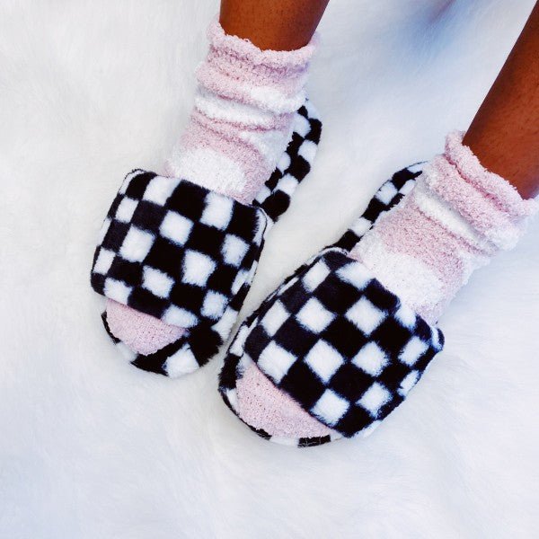 Luxe Lounge Checker Cozy Slippers - RaeLynns Boutique