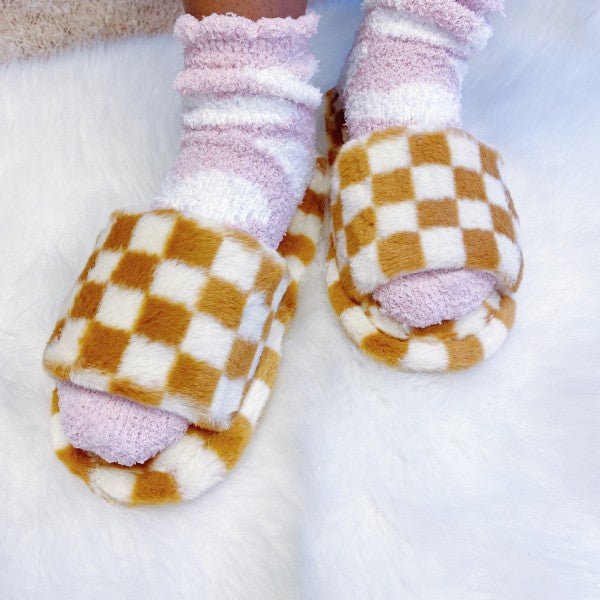 Luxe Lounge Checker Cozy Slippers - RaeLynns Boutique