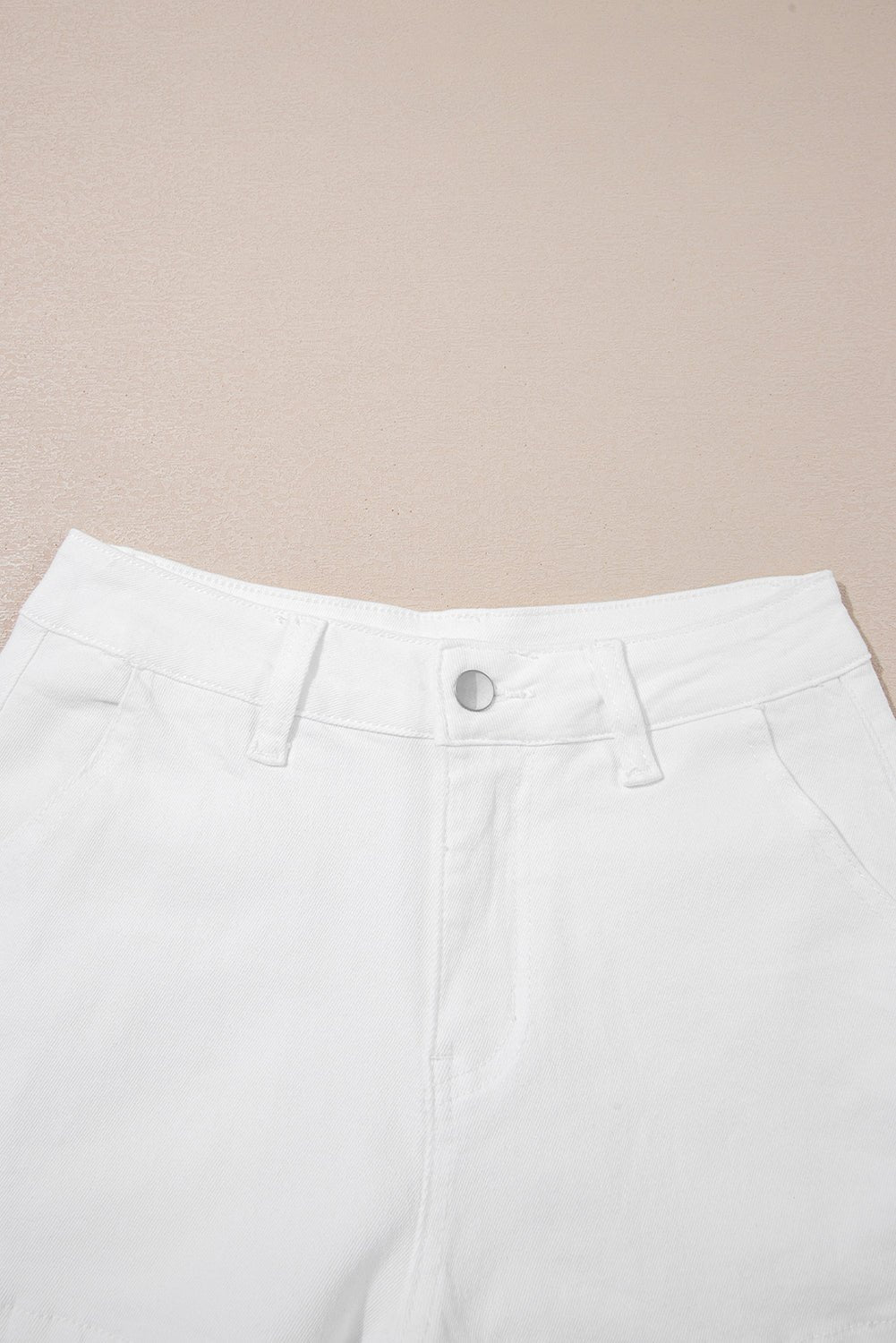 White Scalloped Hemline Acid Wash High Waist Denim Shorts - Raelynns&Co